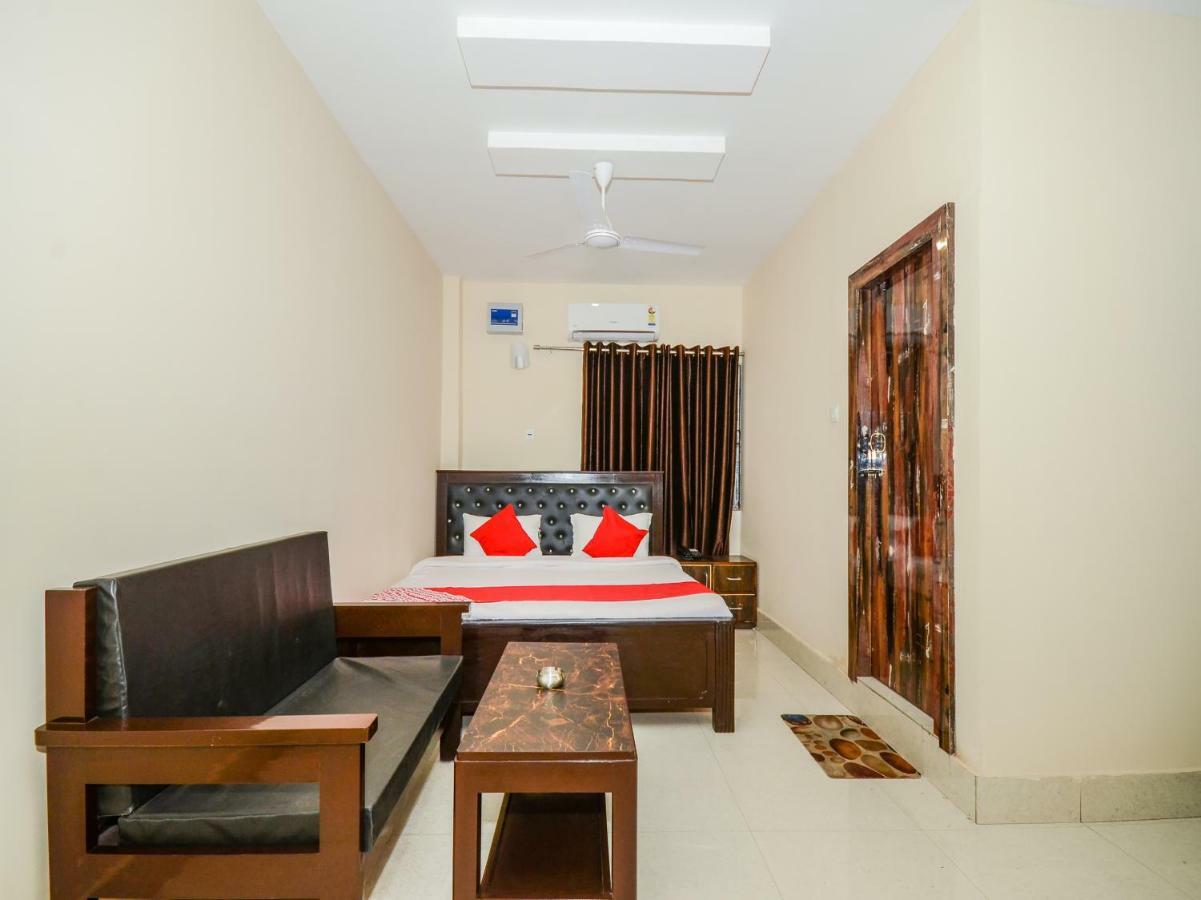 Oyo 40407 Cordial Courtesy Hotel Nowgong Exterior photo