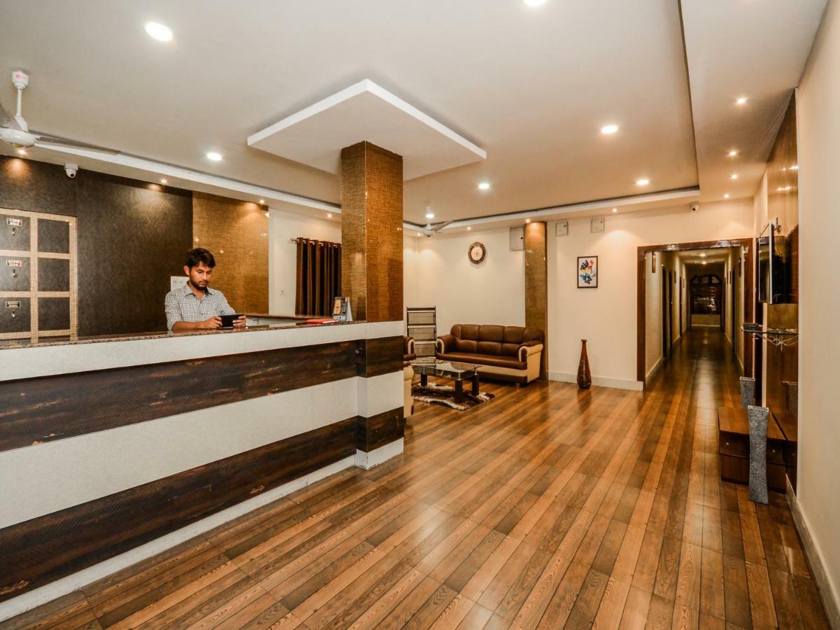 Oyo 40407 Cordial Courtesy Hotel Nowgong Exterior photo