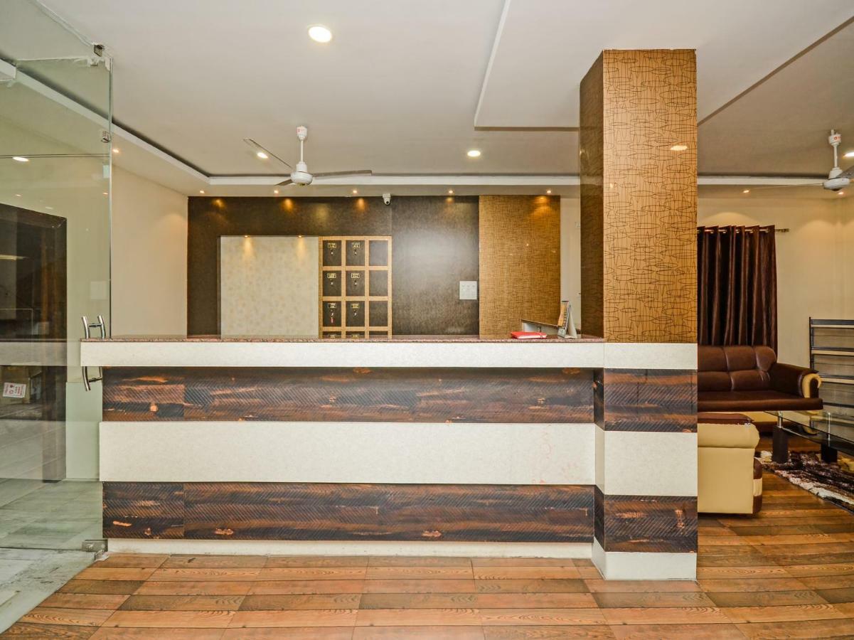 Oyo 40407 Cordial Courtesy Hotel Nowgong Exterior photo